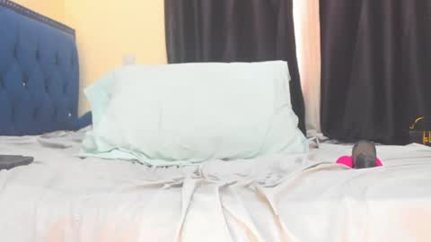 african_barbie25 online show from June 18, 7:54 am