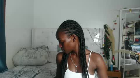 Snapshot of africanpetitequeen chatting on January 6, 5:59 pm CIARA online show from January 6, 5:59 pm