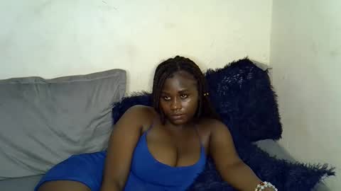 Snapshot of afrii_kity chatting on October 1, 7:52 pm afrii_kity online show from October 1, 7:52 pm