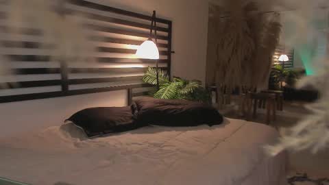 Emma online show from February 17, 9:43 pm