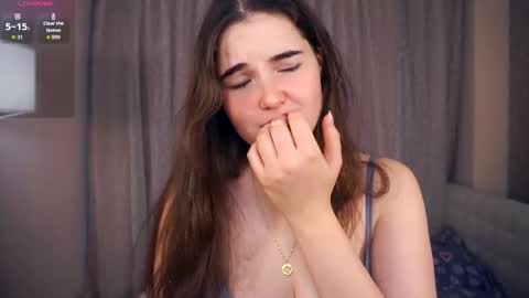 Lana  1800 - 0330 UTC   Mia 0700- 1630 UTC online show from October 26, 6:31 am