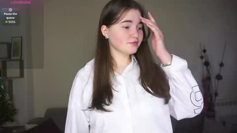 Lana  1800 - 0330 UTC   Mia 0700- 1630 UTC online show from April 23, 6:21 am