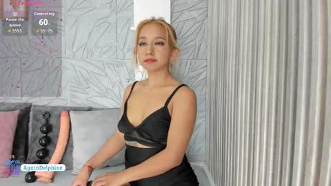 Agatadelphine online show from January 5, 5:27 pm