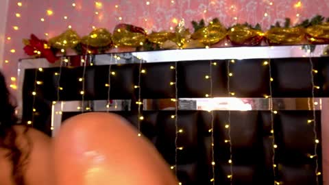 Snapshot of agatha_collinss chatting on December 19, 7:18 pm Val inst agatha clls online show from December 19, 7:18 pm