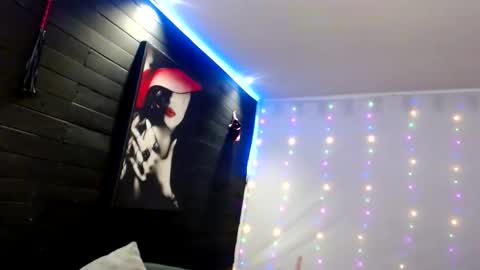 CAROLINA online show from November 1, 12:04 am