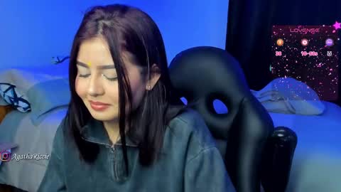 Snapshot of agatha_riccie chatting on March 1, 6:46 am Cat online show from March 1, 6:46 am