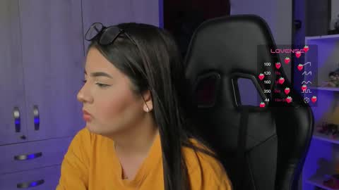 Snapshot of agatha_riccie chatting on September 24, 5:50 am Cat online show from September 24, 5:50 am