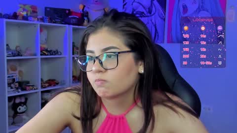 Snapshot of agatha_riccie chatting on December 9, 7:17 am Cat online show from December 9, 7:17 am
