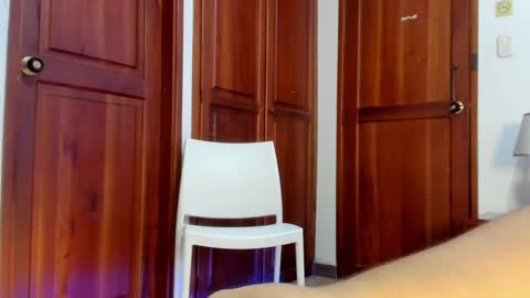 Snapshot of agathaa_white chatting on January 28, 11:38 am Agathaa white online show from January 28, 11:38 am