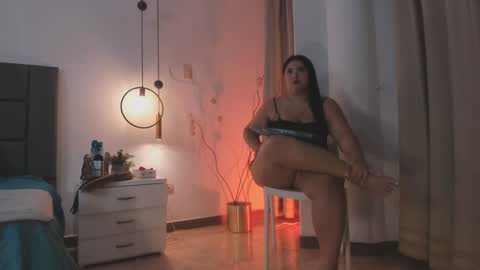 Snapshot of agathaa_white chatting on January 31, 11:56 am Agathaa white online show from January 31, 11:56 am