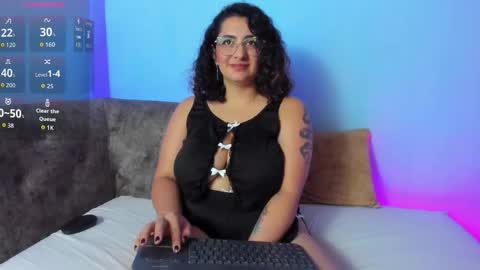 Snapshot of agathabel chatting on September 30, 8:24 pm agatha bel online show from September 30, 8:24 pm