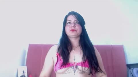 agathacorlincm101 online show from November 12, 9:13 pm