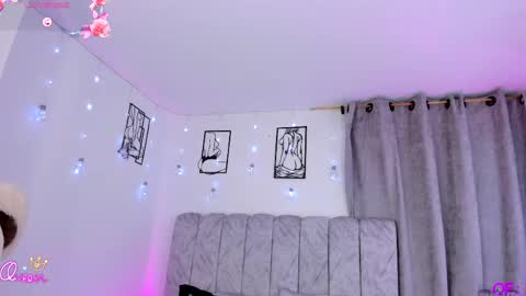 Agatha Owens online show from April 23, 2:52 am