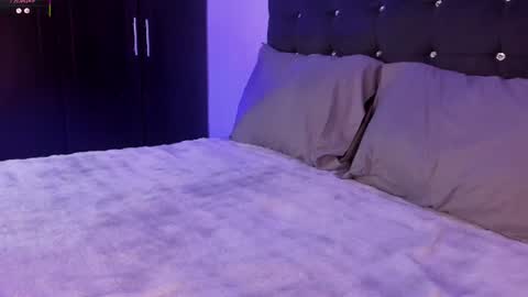Maggie   online show from June 19, 1:10 am