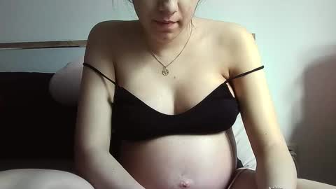 Selena online show from December 18, 11:48 am