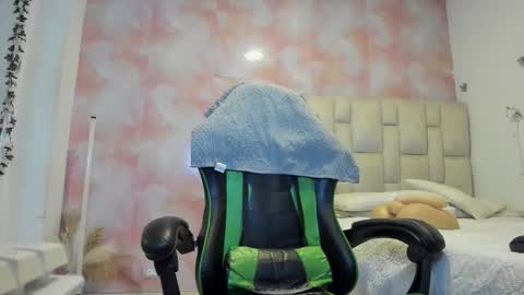 karoline  online show from November 23, 5:36 pm