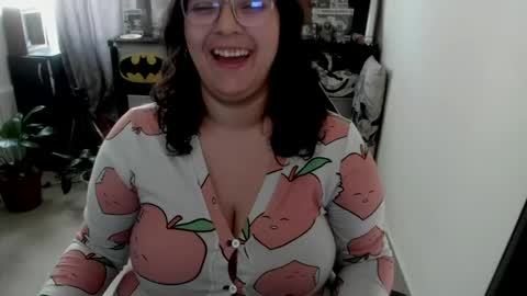 Catalina online show from April 24, 9:28 pm