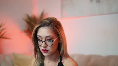  Aileen  online show from October 12, 6:32 pm