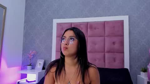 Ailen online show from October 30, 12:50 pm