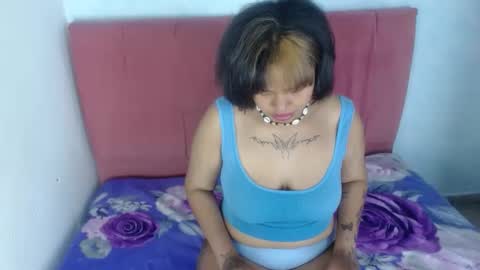 ailyncastrocm101 online show from March 9, 4:59 am