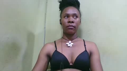 aimee982179 online show from April 18, 7:58 pm