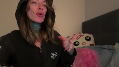 Airgead online show from April 24, 11:07 pm