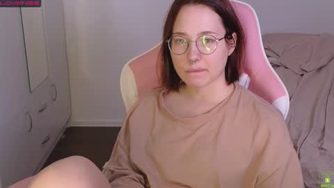 airyhill online show from November 18, 6:09 pm