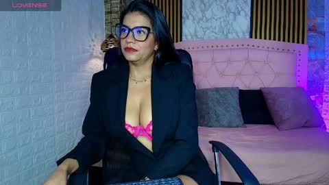 aisha__cambell online show from April 25, 12:52 pm
