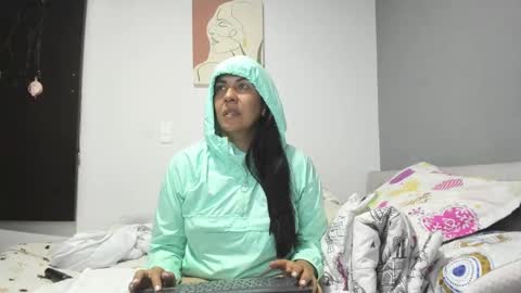 Katie   online show from December 10, 11:51 pm