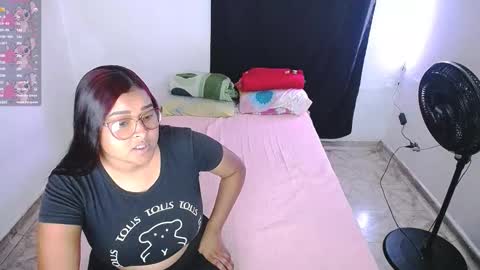 aisha_stacey0410 online show from December 17, 2:49 am