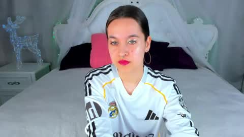 aishatempt online show from April 25, 8:50 am