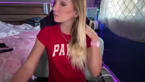 AJ online show from May 17, 11:04 pm