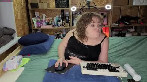 Natalie online show from December 22, 2:53 pm