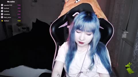 akirahartyx online show from January 15, 3:07 pm