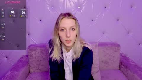 akiro_kim online show from March 6, 3:01 am