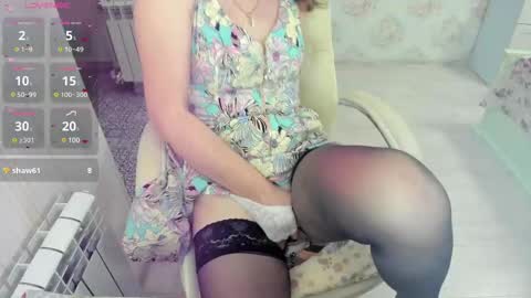 Snapshot of al1na chatting on February 19, 8:41 pm Alina online show from February 19, 8:41 pm
