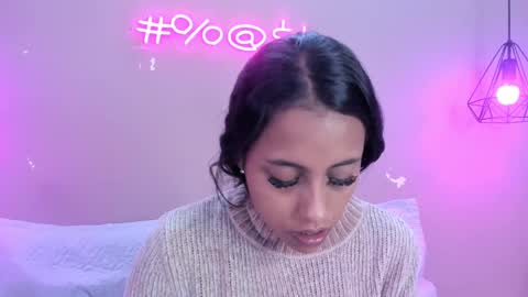 Snapshot of alahia_betancur chatting on March 7, 11:40 am Alahia online show from March 7, 11:40 am