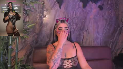 ALAHIA online show from November 1, 7:07 pm