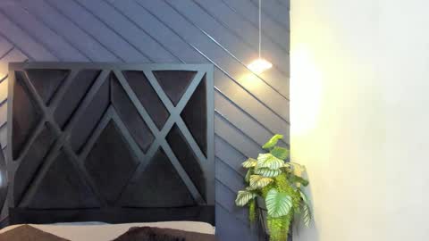 ALAHIA online show from September 18, 11:20 am