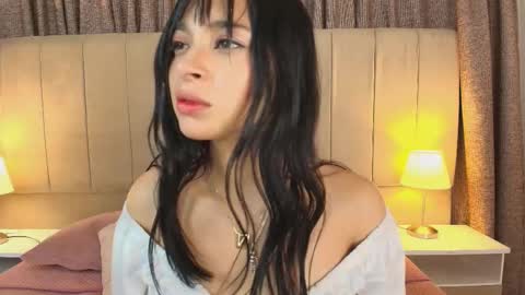 Snapshot of alahia_hank chatting on October 6, 6:02 pm alahia_hank online show from October 6, 6:02 pm