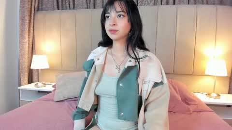 Snapshot of alahia_hank chatting on October 9, 6:34 pm alahia_hank online show from October 9, 6:34 pm