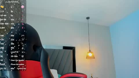  A L A H I A  online show from April 18, 7:58 pm