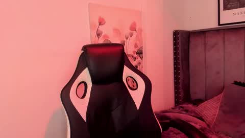 Alaia Carter online show from December 23, 3:43 am