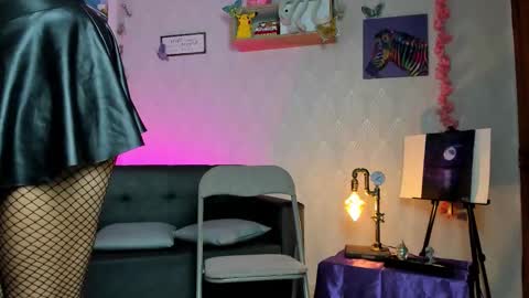 Snapshot of alaia_love77 chatting on October 2, 11:10 pm Alaia online show from October 2, 11:10 pm