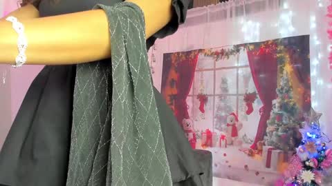 Snapshot of alaia_love77 chatting on January 3, 6:57 pm Alaia online show from January 3, 6:57 pm
