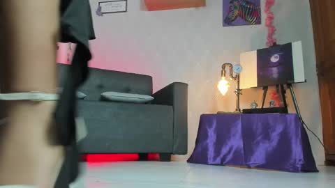 Snapshot of alaia_love77 chatting on September 29, 10:59 pm Alaia online show from September 29, 10:59 pm