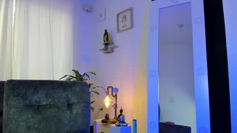 Snapshot of alaia_love77 chatting on March 2, 9:41 pm Alaia online show from March 2, 9:41 pm