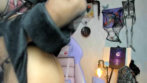 Snapshot of alaia_love77 chatting on October 15, 3:36 pm Alaia online show from October 15, 3:36 pm
