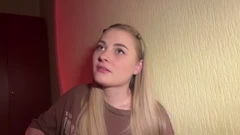Emily online show from May 18, 7:09 pm