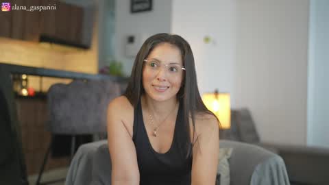 Alana Gasparini online show from April 6, 7:37 pm